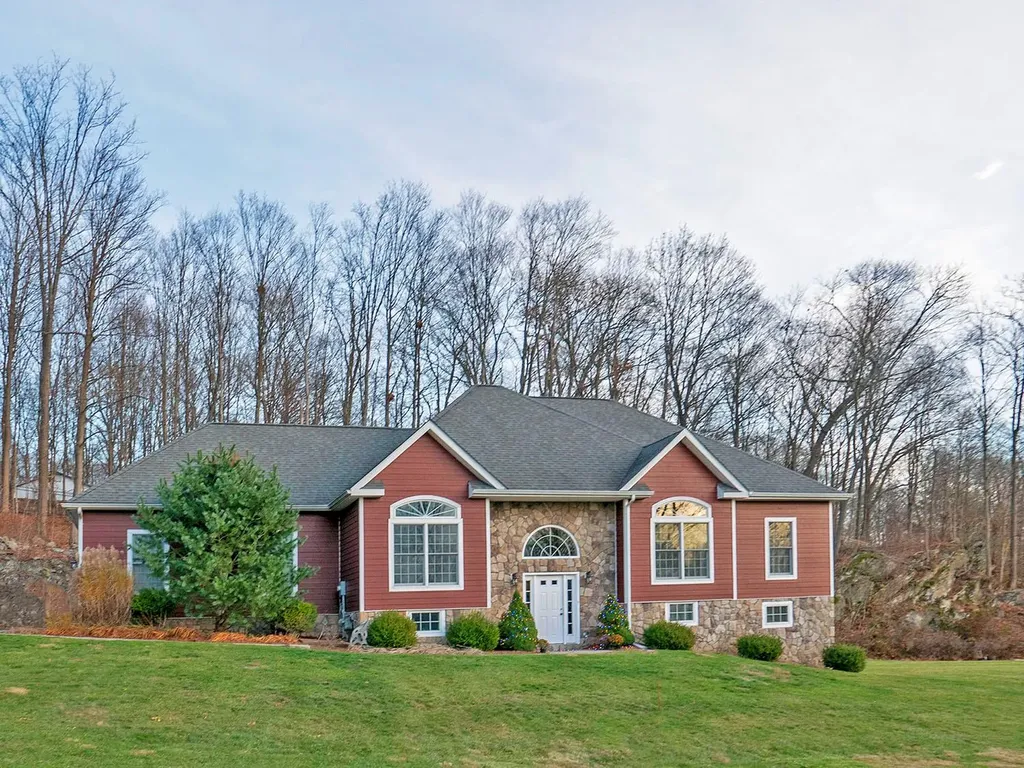 35 Huyler Drive Hyde Park NY 12538