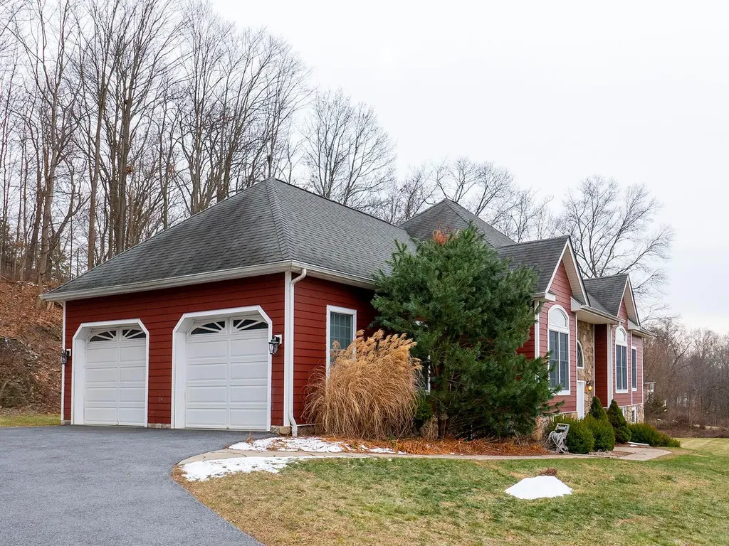 35 Huyler Drive Hyde Park NY 12538