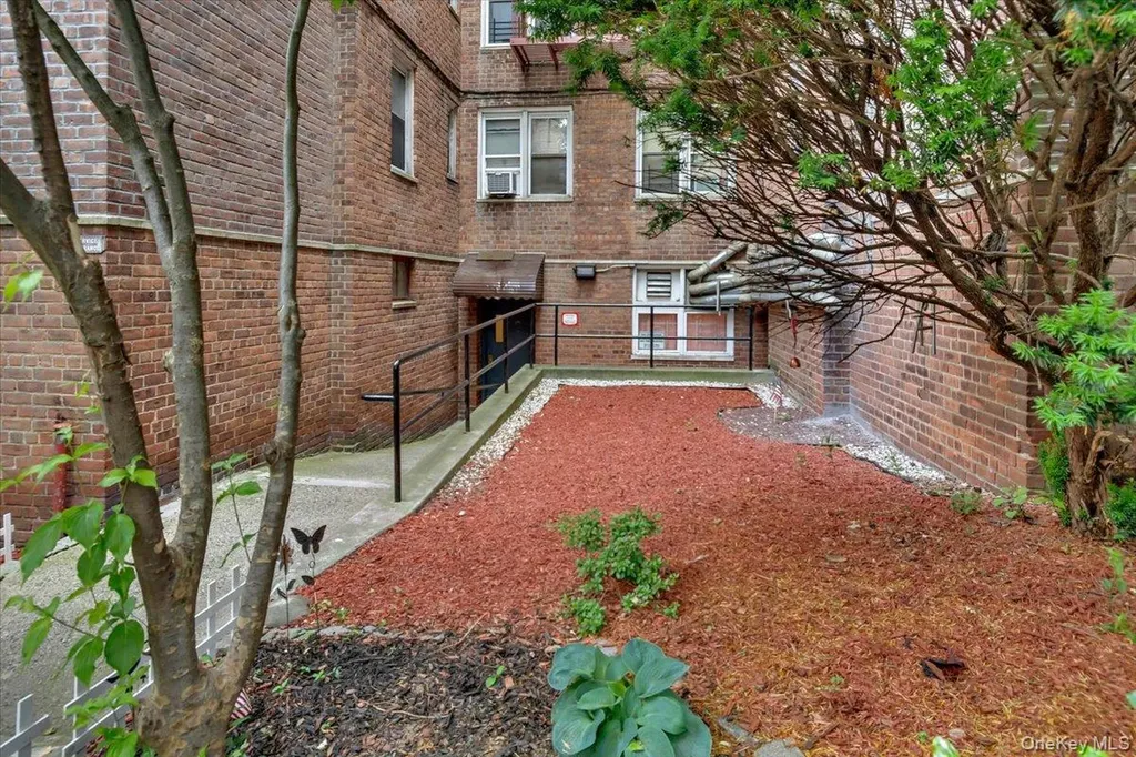 4265 Webster Avenue Bronx NY 10470