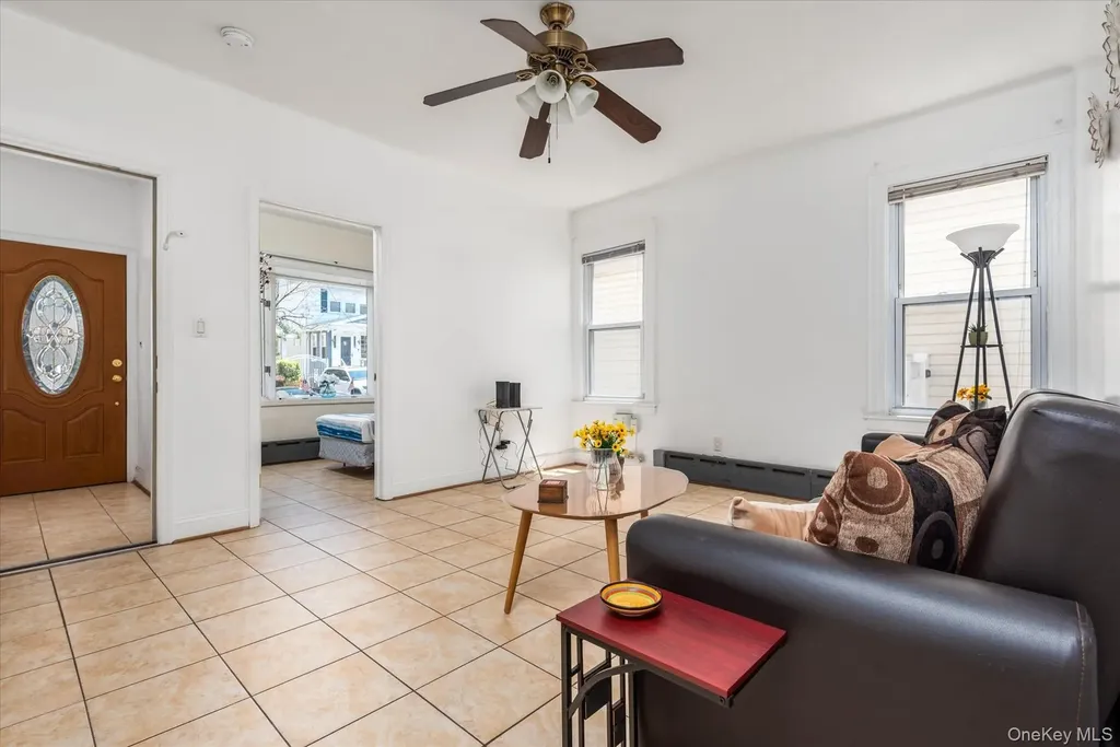 7844 86th Street Glendale NY 11385