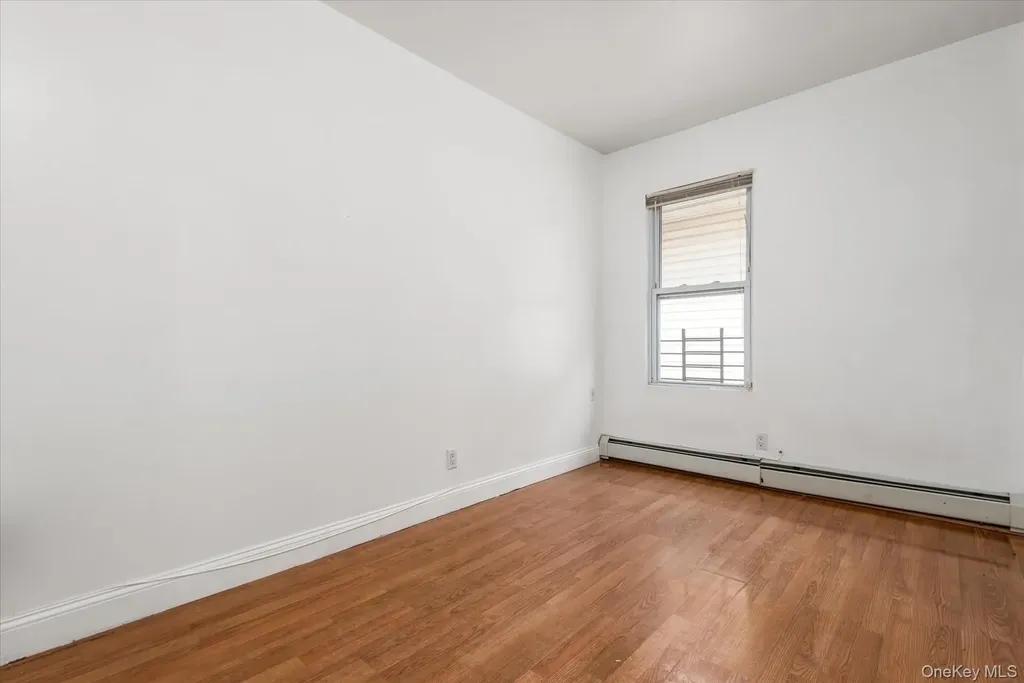 7844 86th Street Glendale NY 11385