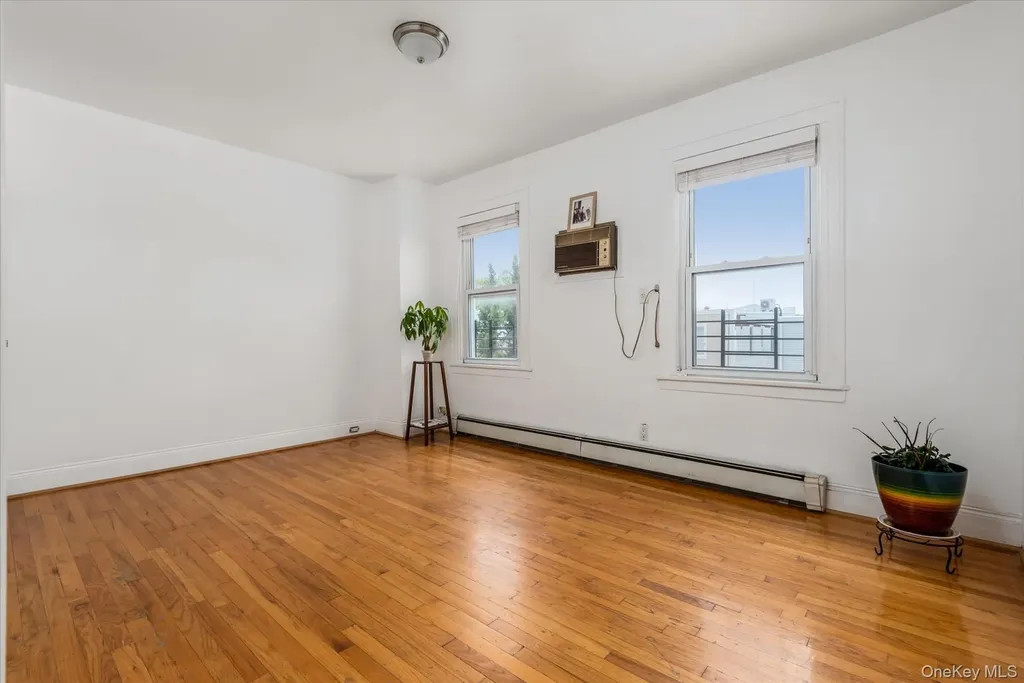 7844 86th Street Glendale NY 11385