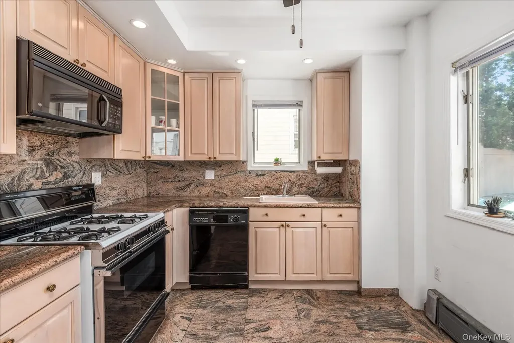 7844 86th Street Glendale NY 11385