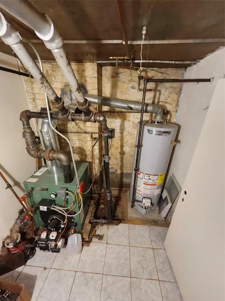 317 E 49th Street Brooklyn NY 11203