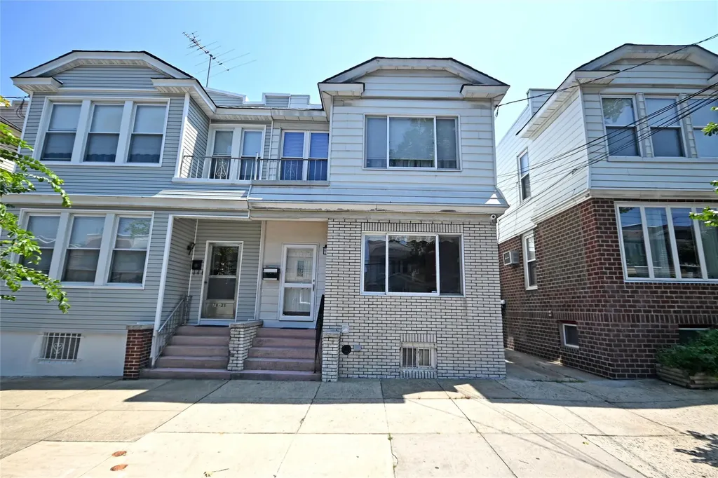 7823 85th Street Glendale NY 11385