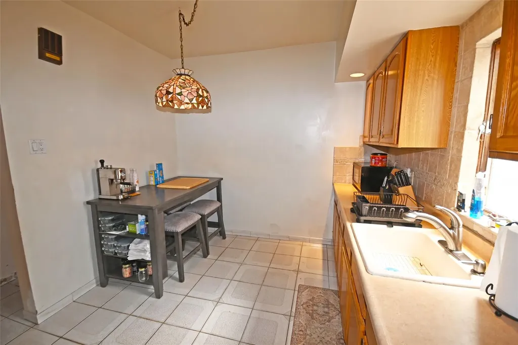 7823 85th Street Glendale NY 11385