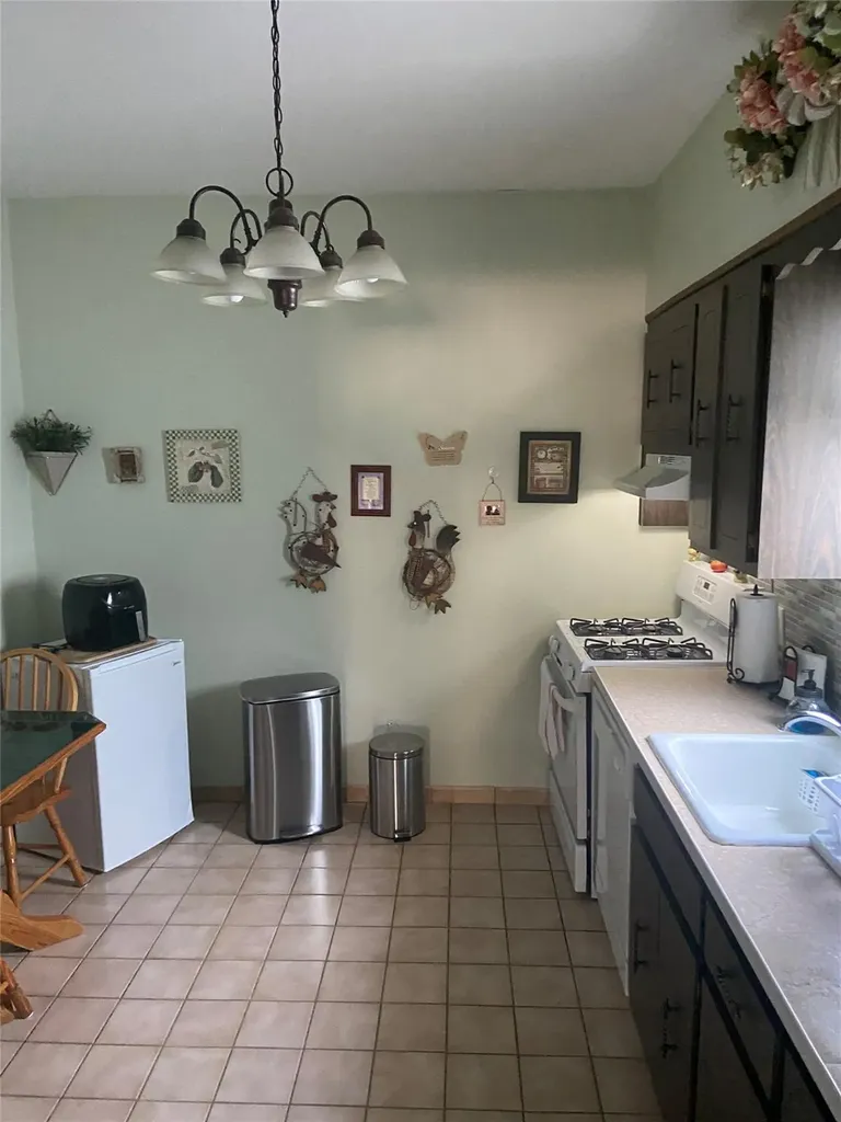 7823 85th Street Glendale NY 11385