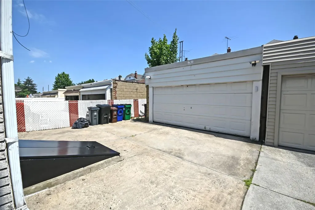 7823 85th Street Glendale NY 11385