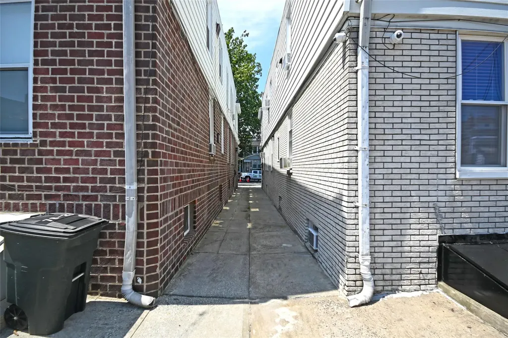 7823 85th Street Glendale NY 11385