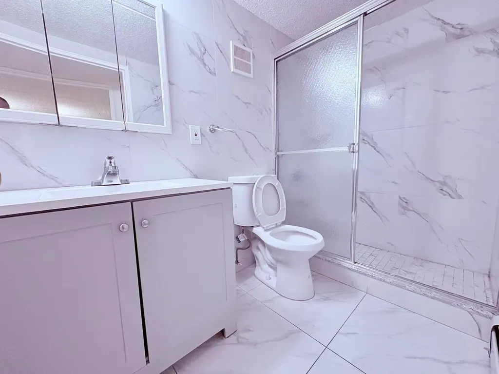 143-53 Barclay Avenue Flushing NY 11355