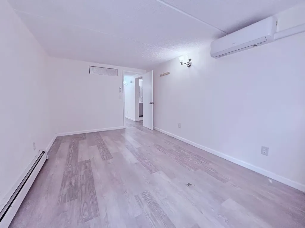 143-53 Barclay Avenue Flushing NY 11355