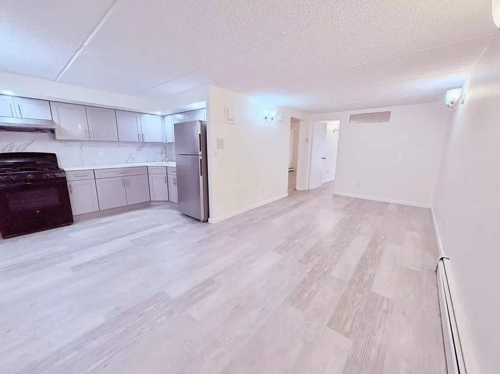 143-53 Barclay Avenue Flushing NY 11355