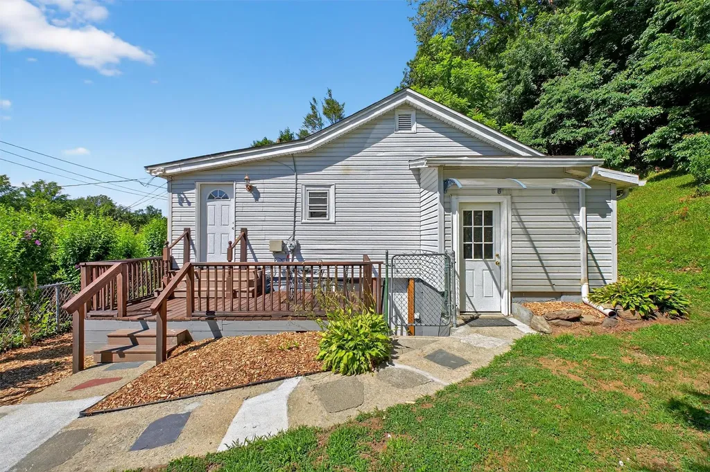92 Dale Avenue Ossining NY 10562