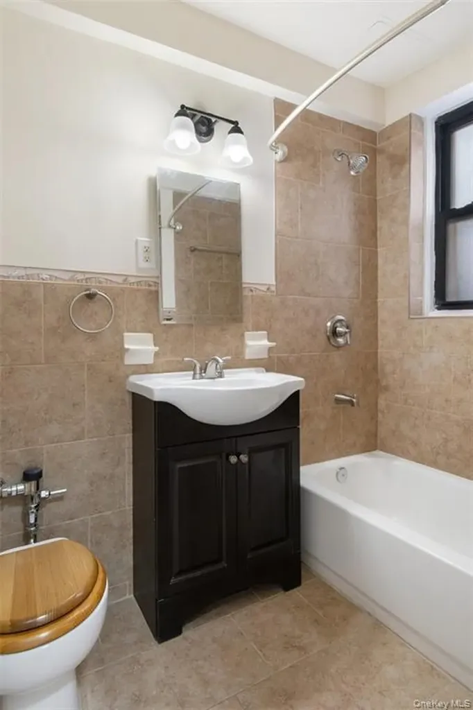 4315 Webster Avenue Bronx NY 10470