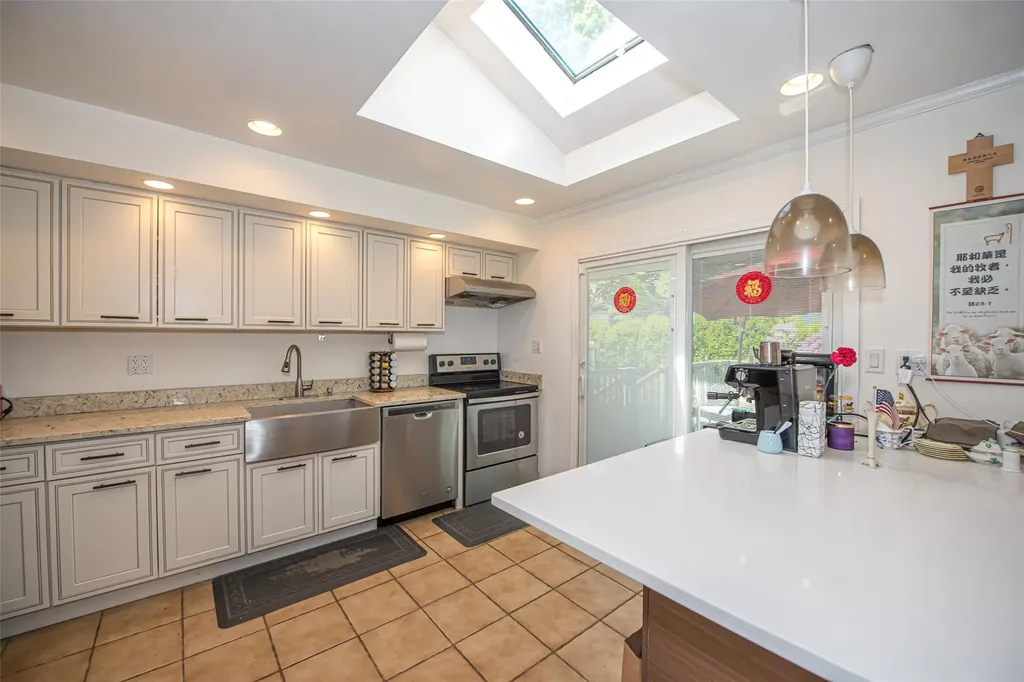 36 Middle Lane Jericho NY 11753