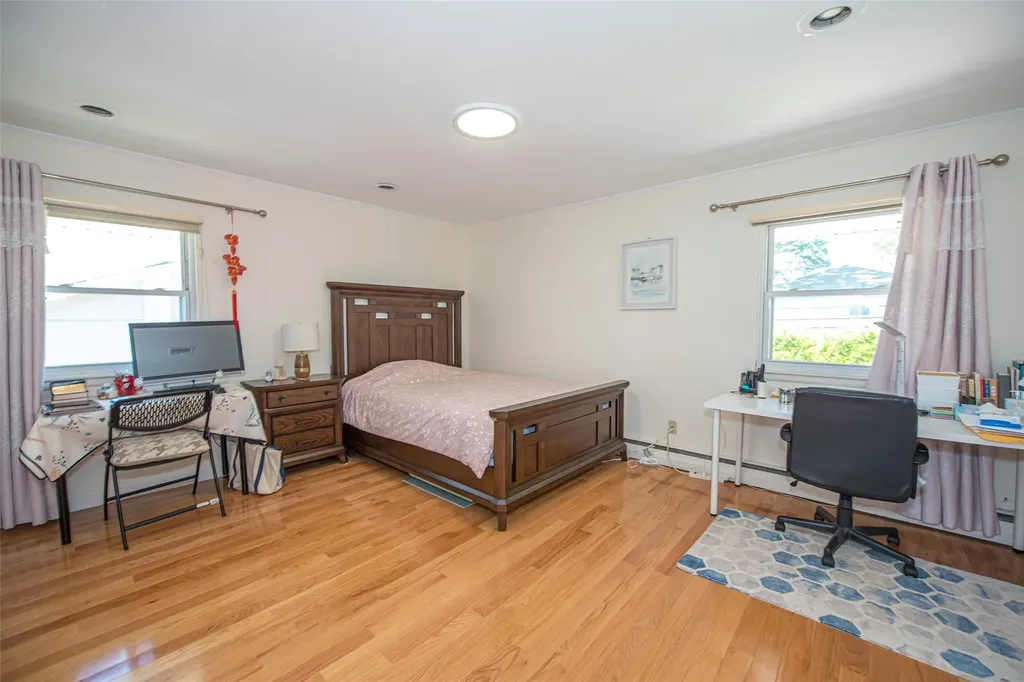 36 Middle Lane Jericho NY 11753