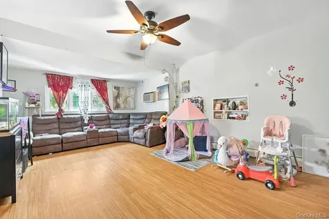 5 Dillon Road Larchmont NY 10538