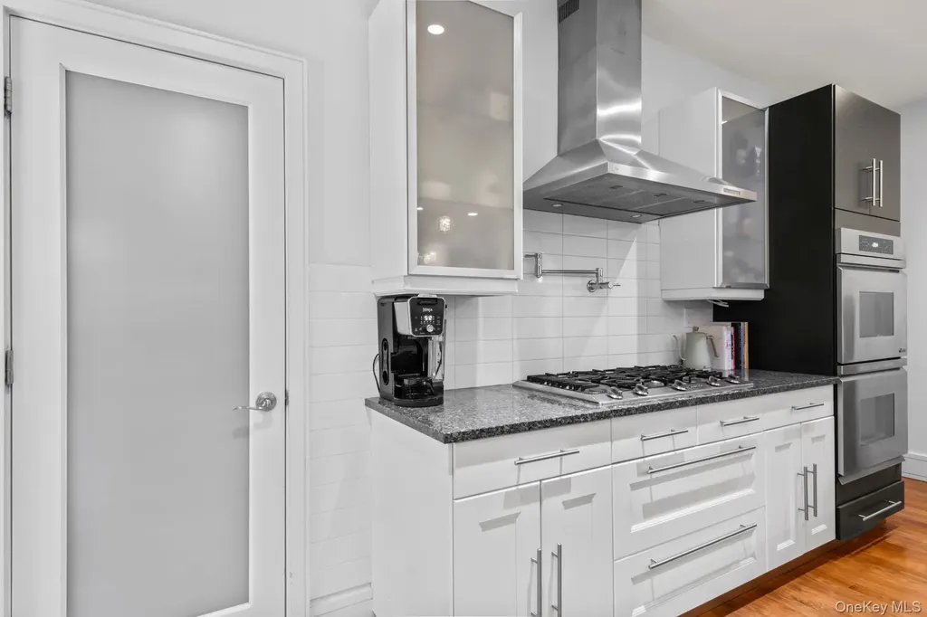 15 Intervale Road Setauket NY 11733