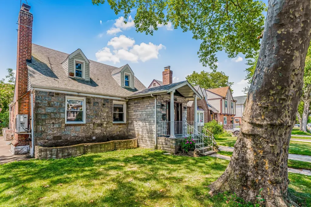 7562 177th Street Fresh Meadows NY 11366