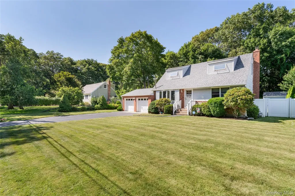 55 Robinson Street Shoreham NY 11786