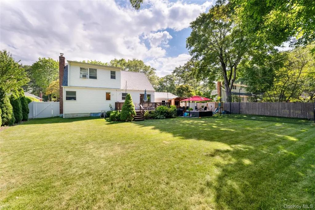 55 Robinson Street Shoreham NY 11786