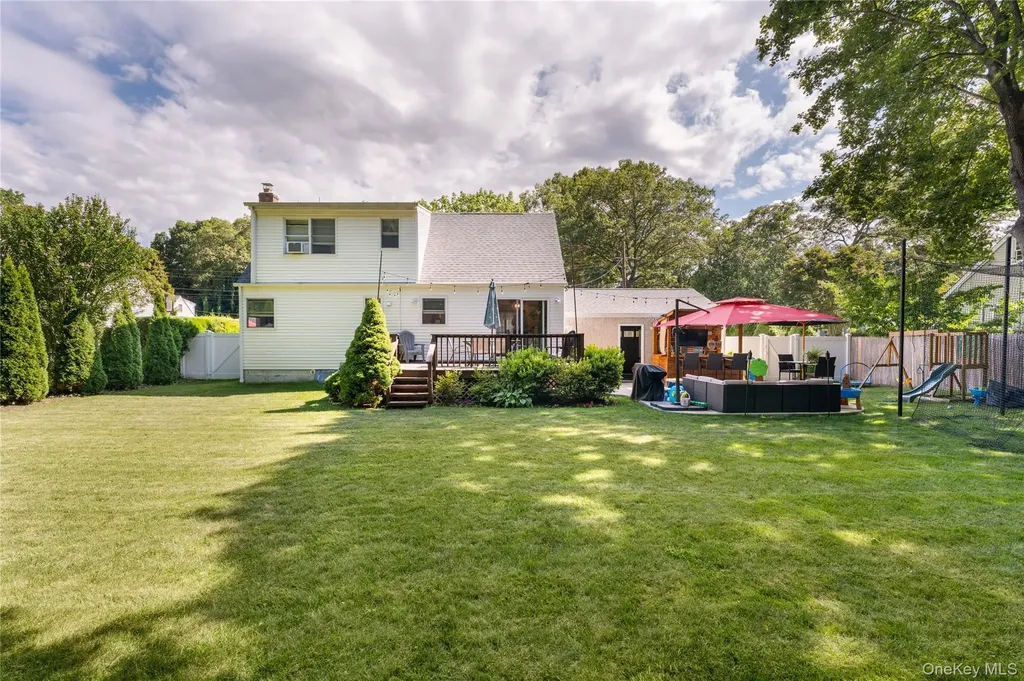 55 Robinson Street Shoreham NY 11786