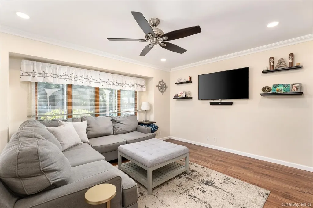 55 Robinson Street Shoreham NY 11786
