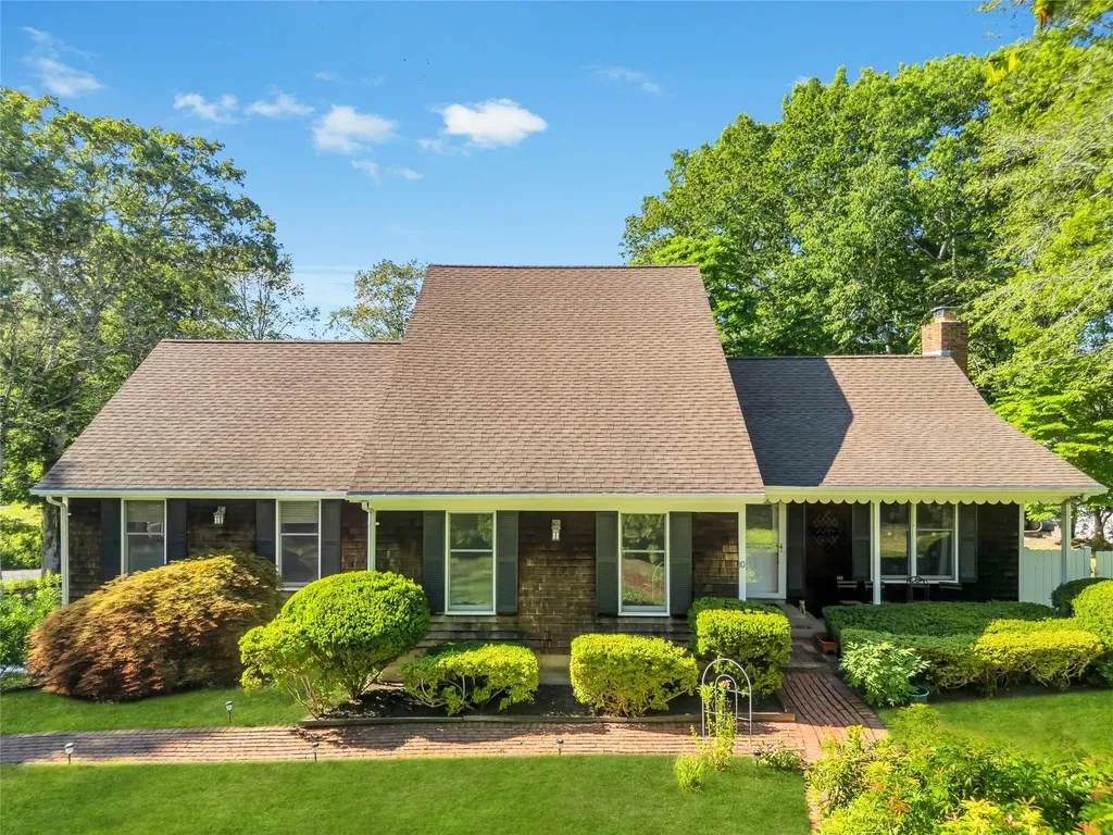 10 Harper Road Calverton NY 11933