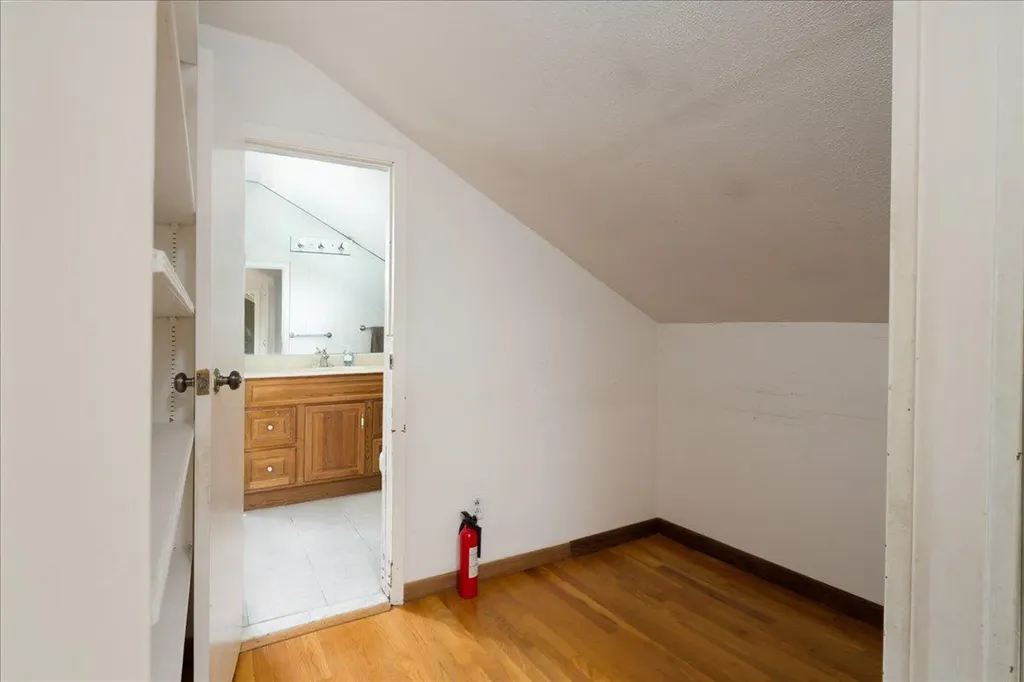 10 Seneca Drive Massapequa NY 11758