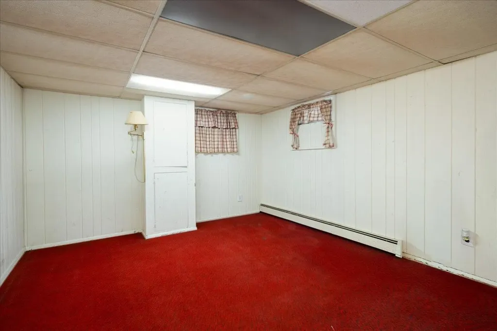 10 Seneca Drive Massapequa NY 11758