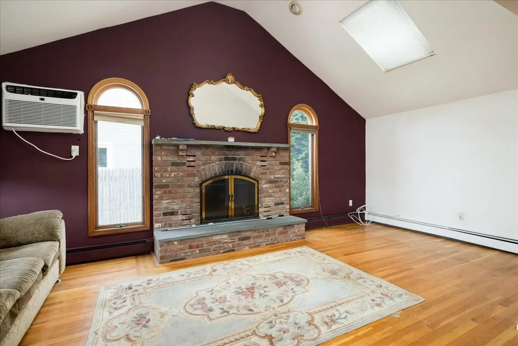 10 Seneca Drive Massapequa NY 11758