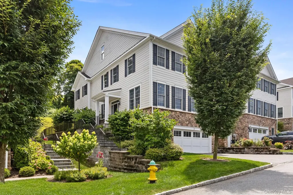 19 Dennis Lane Pleasantville NY 10570