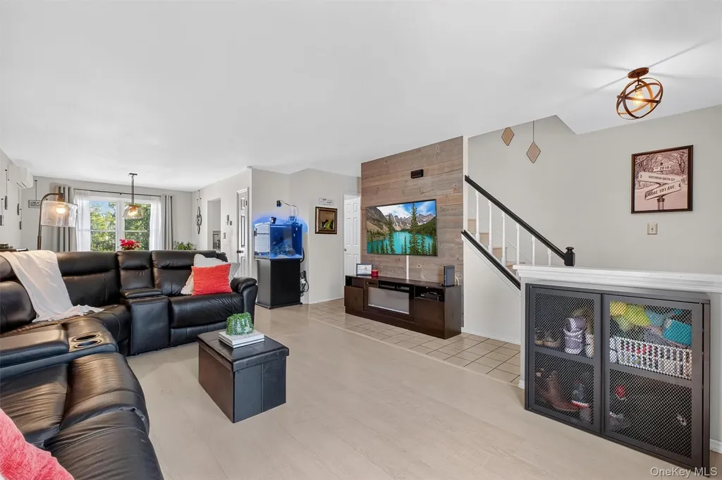 33 Aspen Court Fishkill NY 12524