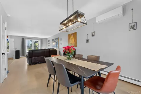 33 Aspen Court Fishkill NY 12524