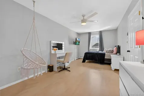 33 Aspen Court Fishkill NY 12524