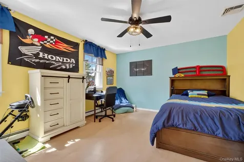 33 Aspen Court Fishkill NY 12524