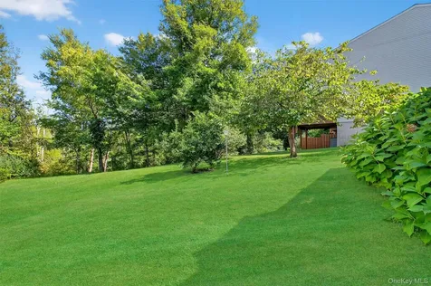 33 Aspen Court Fishkill NY 12524