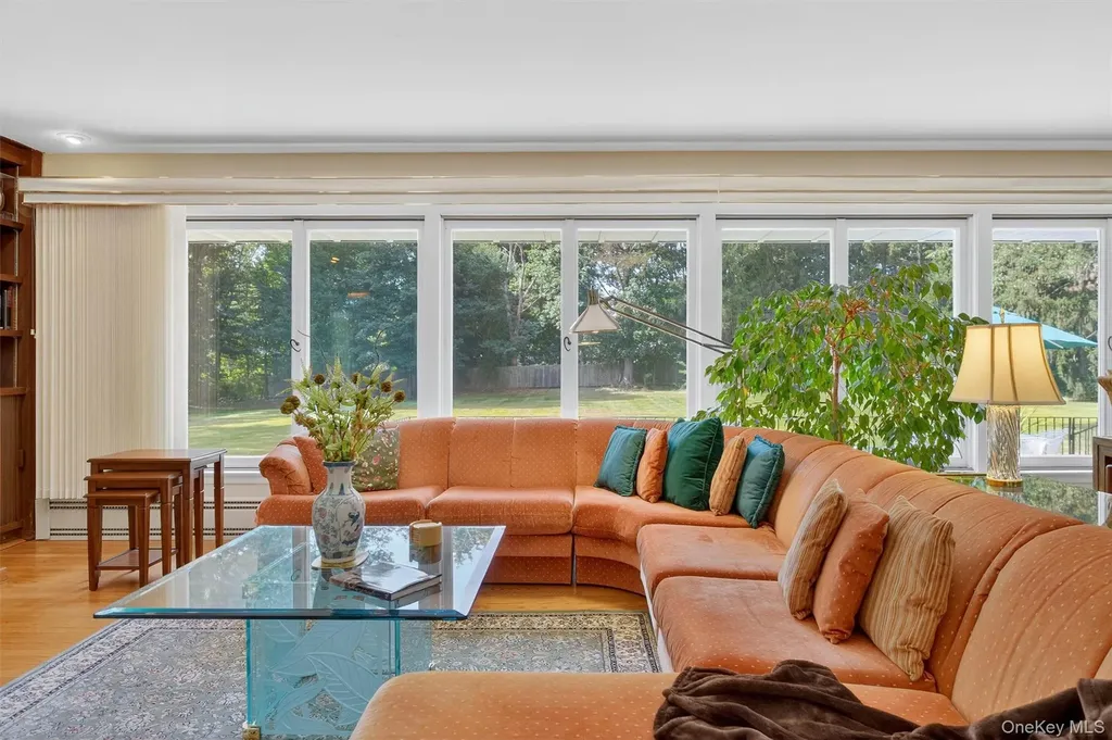 18 Wellesley Place Fishkill NY 12524
