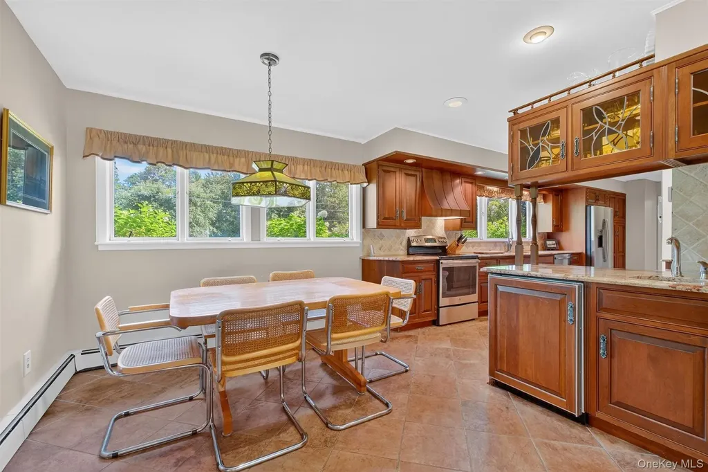 18 Wellesley Place Fishkill NY 12524