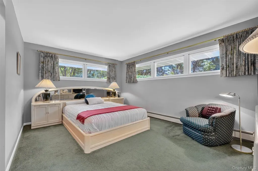 18 Wellesley Place Fishkill NY 12524