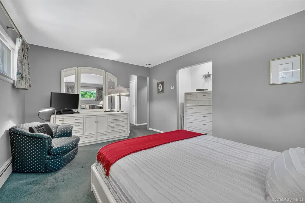 18 Wellesley Place Fishkill NY 12524