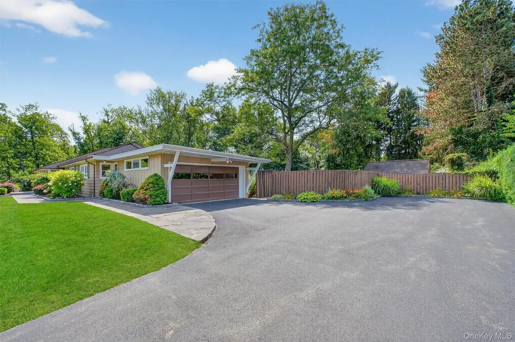 18 Wellesley Place Fishkill NY 12524