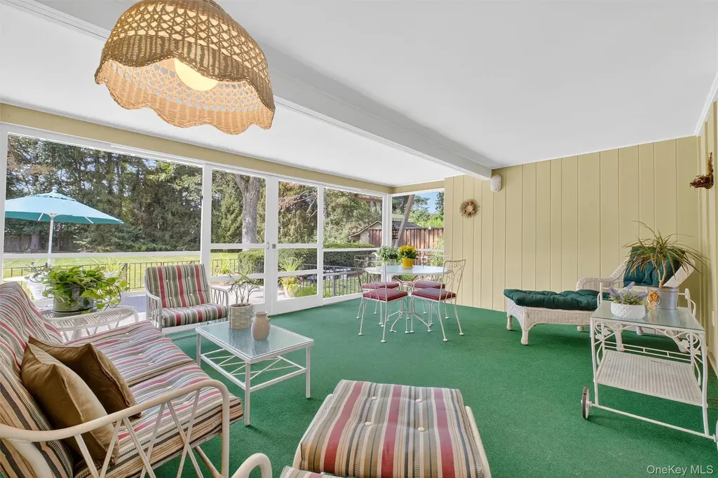 18 Wellesley Place Fishkill NY 12524