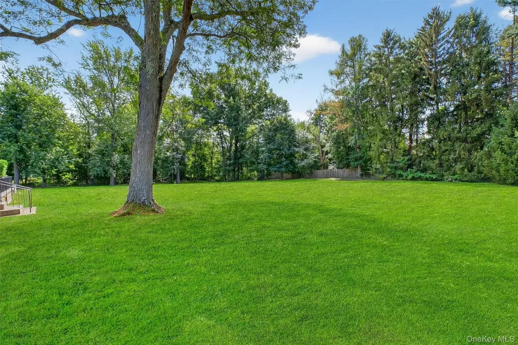 18 Wellesley Place Fishkill NY 12524