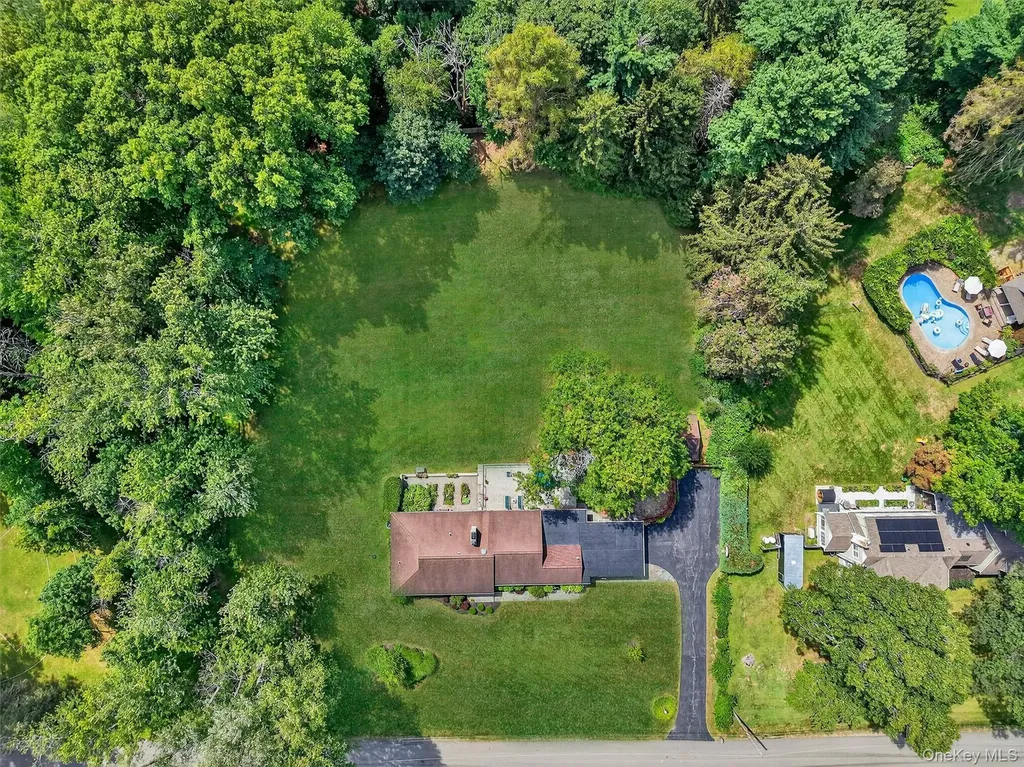 18 Wellesley Place Fishkill NY 12524