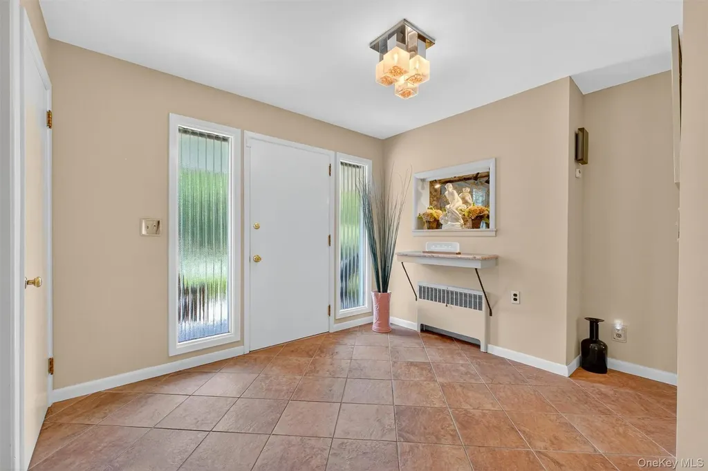 18 Wellesley Place Fishkill NY 12524
