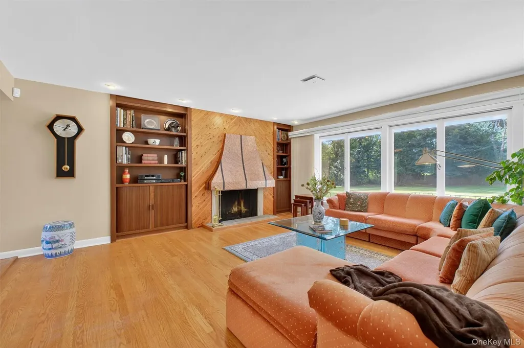 18 Wellesley Place Fishkill NY 12524