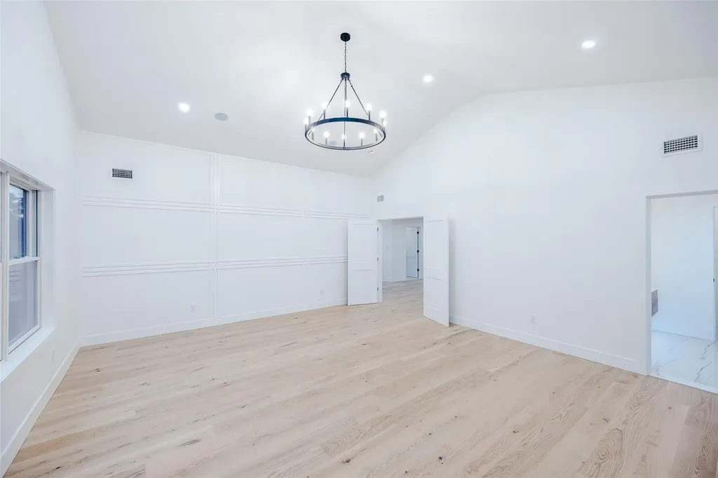9 Friends Lane Westbury NY 11590