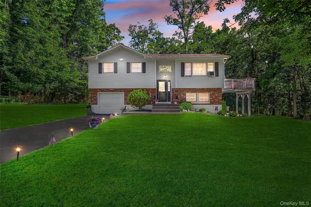 9 Vascello Road New Windsor NY 12553