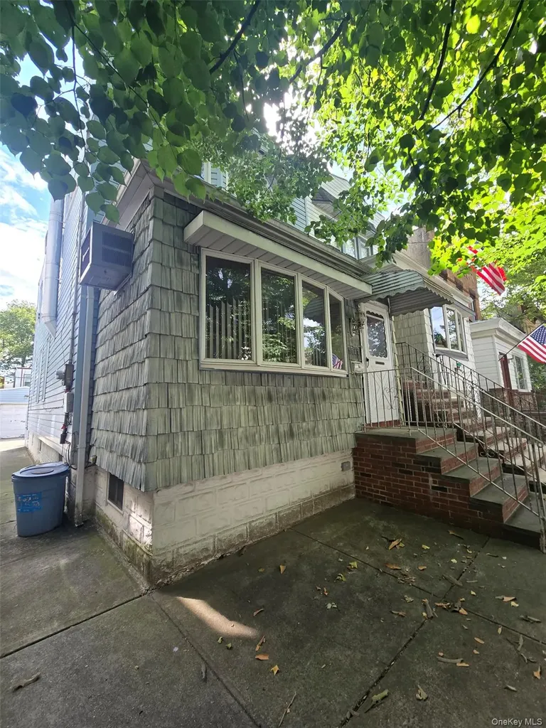 7733 79th Street Glendale NY 11385